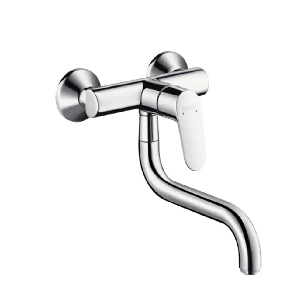 Chromfarbener Spültischmischer von Hansgrohe mit einem einzelstrahligem Auslauf und einem weißen Hebel zur Temperatur- und Durchflussregelung. Wandmontage.